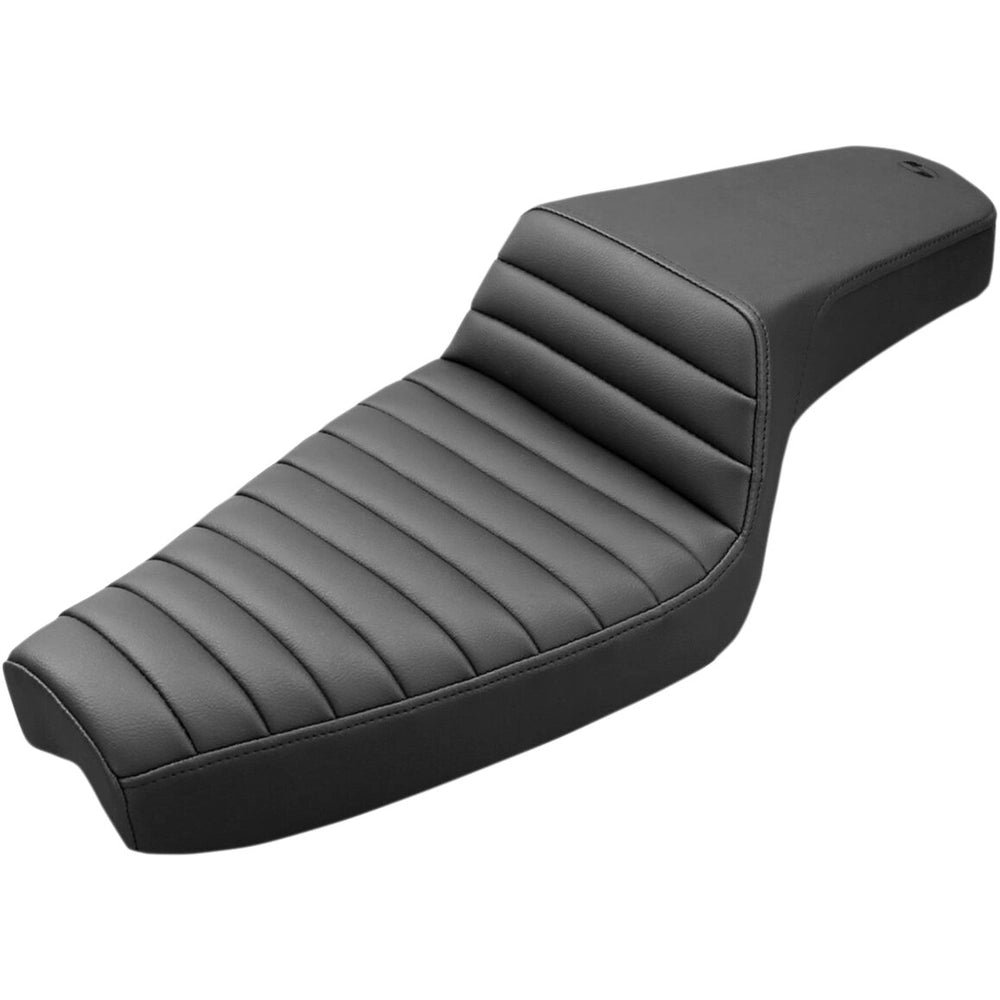 Harley-Davidson Sportster (80-18) Step-Up 2-up sæde Front Tuck-n-Roll – Saddlemen
