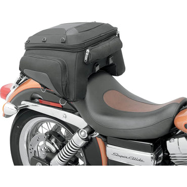 Adventure Series tailbag – Saddlemen – ekstra produktvisning med fokus på form, opbevaring og detaljer – billede 2