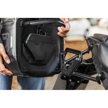 Kawasaki Z 900 RS ABS (18-26) m.fl. V-LOC WP Side Bag (11 Liters) – SW-Motech – produktbillede 2