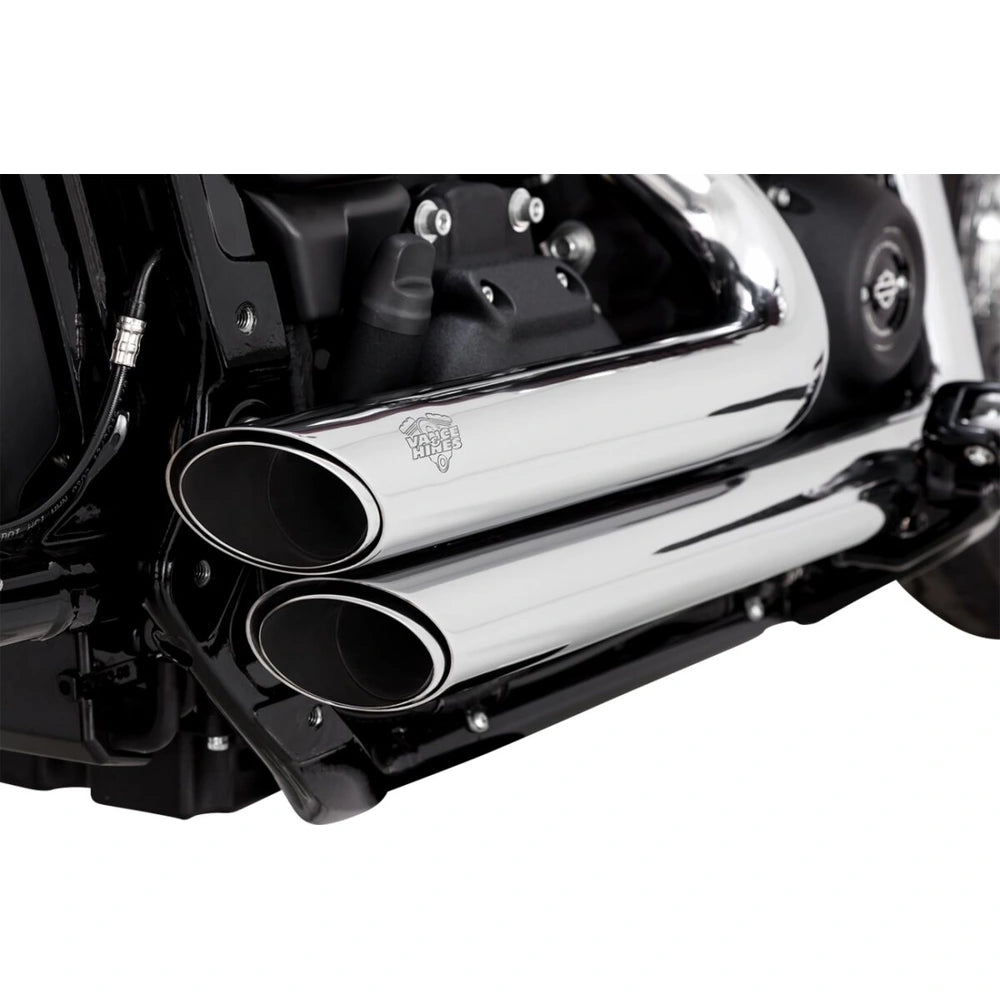 Harley-Davidson Touring / Softail (18-25) Shortshots Staggered PCX™ komplet udstødning, krom – Vance & Hines – monteret på motorcykel – design og pasform 3