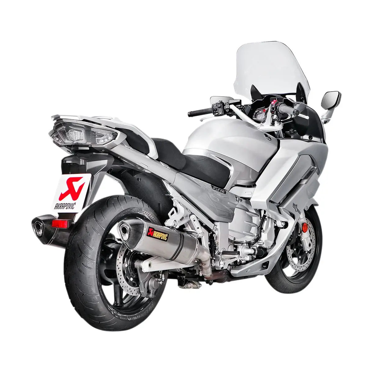 Akrapovič S-Y13SO3-HT slip-on monteret på Yamaha FJR 1300 (13-22)