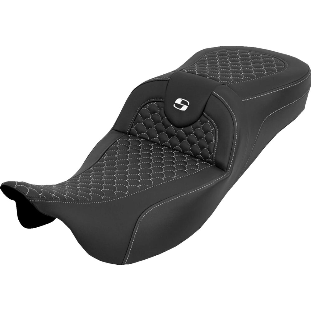Harley-Davidson Touring (08-25) Roadsofa 2-up sæde Dragon Stitch hvid syning Extended Reach – Saddlemen