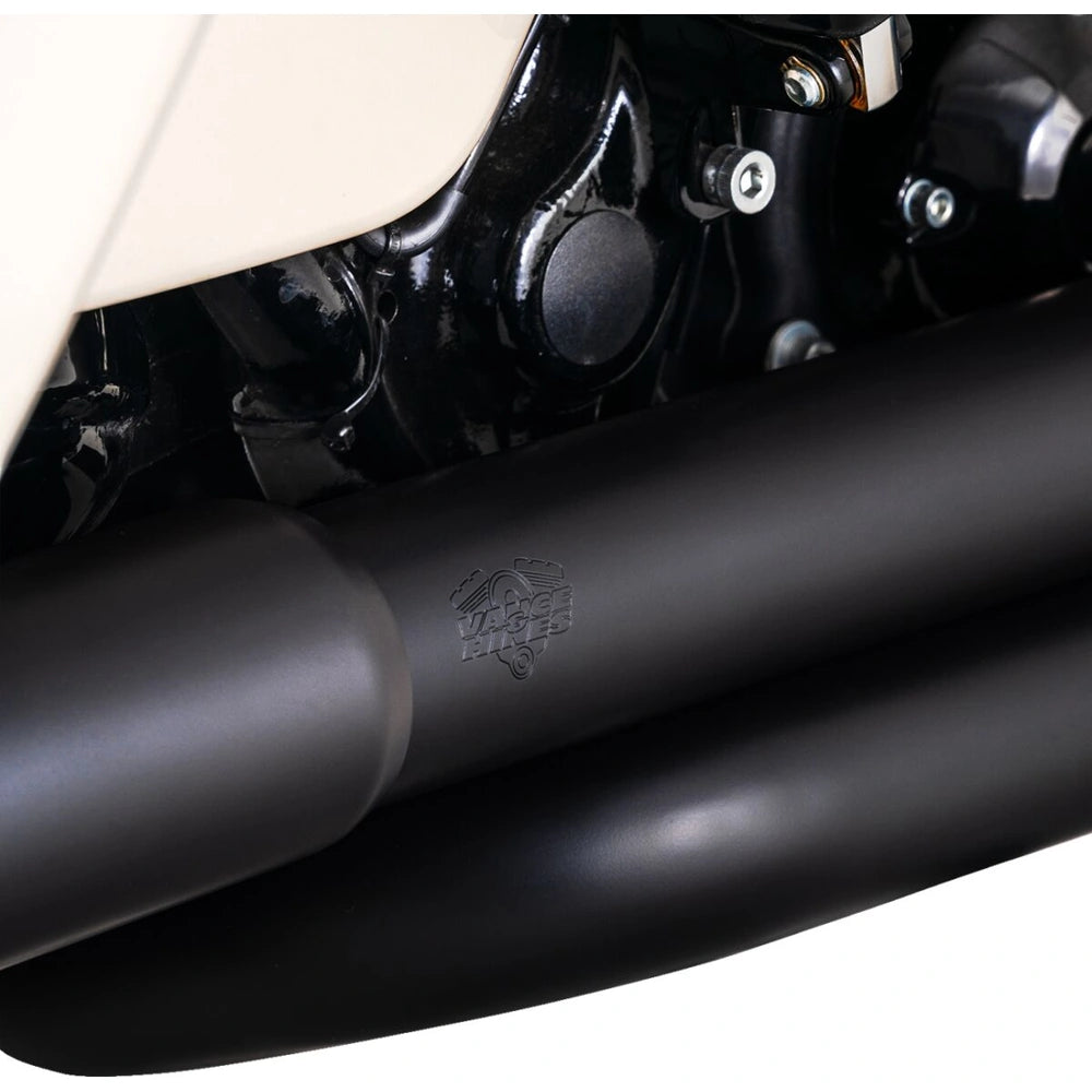 Harley-Davidson Touring (17-25) Dresser Duals PCX™ forrør, sort – Vance & Hines – monteret på motorcykel – design og pasform 3