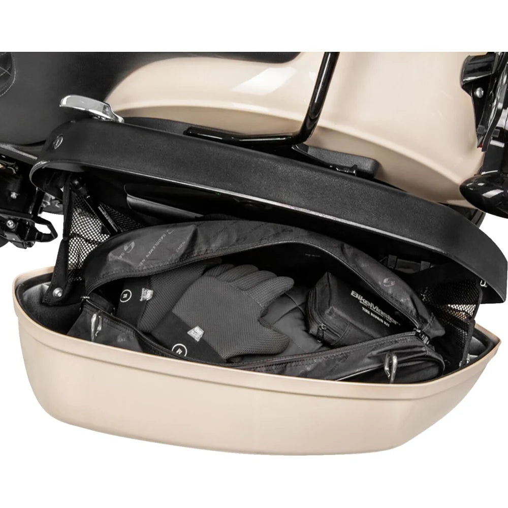 Harley-Davidson Low Rider ST (22-25) sidetaskeliner – Saddlemen – ekstra produktvisning med fokus på pasform, ruminddeling og finish – billede 5