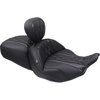 Harley-Davidson Touring (23-26) Deluxe Touring 2-up sæde, diamond – Mustang – Mustang varenr. 89411 – ekstra produktvinkel med fokus på form og finish – billede 3