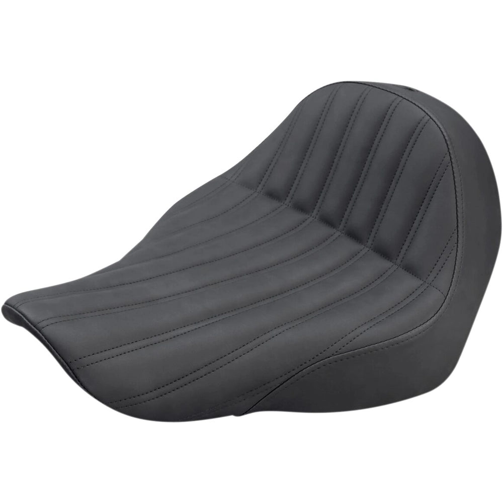 Harley-Davidson Softail (18-26) Knuckle solosæde Ribbed, 33 cm (13") – Saddlemen