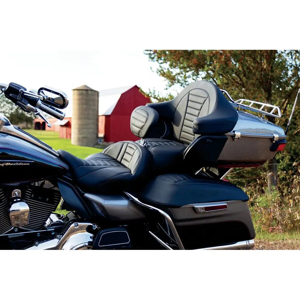 Harley-Davidson Touring (08-25) 2-up sæde – Mustang – Mustang varenr. 79006 – designet vist på motorcyklen – billede 9