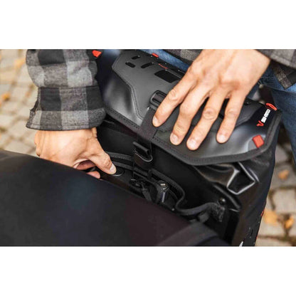 Kawasaki Z 900 RS ABS (18-26) m.fl. V-LOC WP Side Bag (11 Liters) – SW-Motech – produktbillede 5