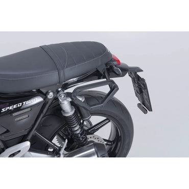 Triumph Speed Twin 1200 ABS (19-26) m.fl. V-LOC side carrier Left – SW-Motech – produktbillede 2