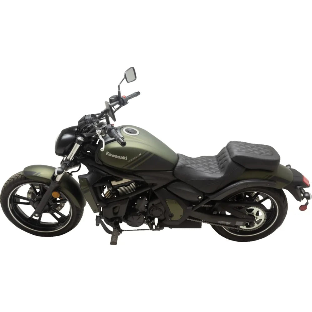 Kawasaki Vulcan S (15-25) Fastback / Squareback solosæde, diamond – Mustang – Mustang varenr. 76430 – monterings- eller konstruktionsdetalje – billede 3