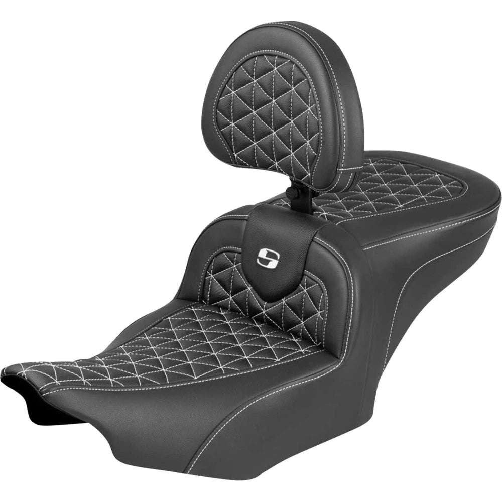 Harley-Davidson Touring (23-26) Roadsofa 2-up sæde Gripper hvid syning med førerryglæn – Saddlemen