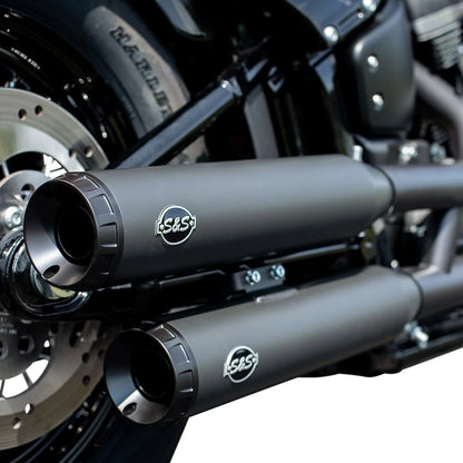 Harley-Davidson Softail (18-23) Grand National Slip-On Mufflers, sort / Ceramic, Round end cap, sort end cap – S&S Cycle – alternativ vinkel 3