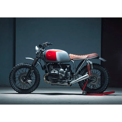 Universal Classic slip-on lyddæmper, rustfrit stål – Spark – monteret på motorcykel, design og linjeføring, billede 2