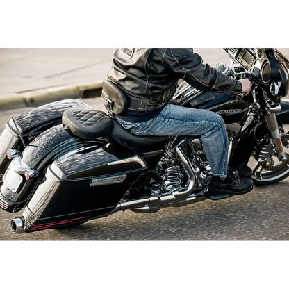 Harley-Davidson Touring (08-25) Tripper solosæde, diamond – Mustang – Mustang varenr. 79725 – ekstra visning af form, polstring og design – billede 4