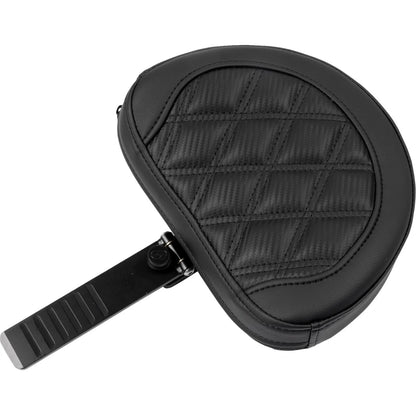 Harley-Davidson Touring (23-26) Roadsofa 2-up sæde Carbon Fiber/ Lattice Stitch/ Perforated Extended Reach med førerryglæn – Saddlemen – ekstra produktvisning med fokus på form, polstring, syninger og finish – billede 3