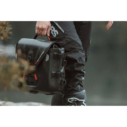 Kawasaki Vn 900 (06-25) m.fl. SysBag WP S with Left adapterplade (12-16 Liters) – SW-Motech – produktbillede 3