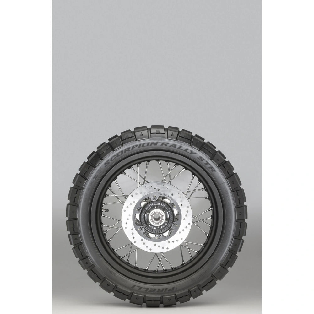 Pirelli Scorpion Rally STR 120/70 R17 58H TL – fordæk set fra siden – se profil og design på dette Pirelli fordæk hos Mo2parts.