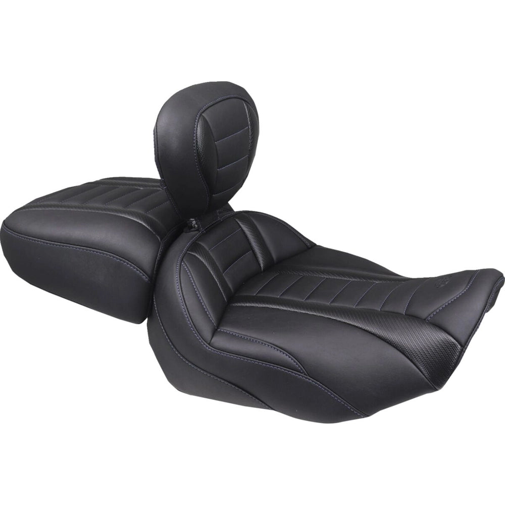 Harley-Davidson Touring (23-26) Touring Wide passagersæde, blå syning – Mustang – Mustang varenr. 88420SB – ekstra produktvinkel med fokus på form og finish – billede 2