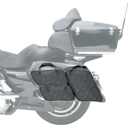 Harley-Davidson Touring (93-13) liner til Reda-style gas can – Saddlemen – ekstra produktvisning med fokus på pasform, ruminddeling og finish – billede 5