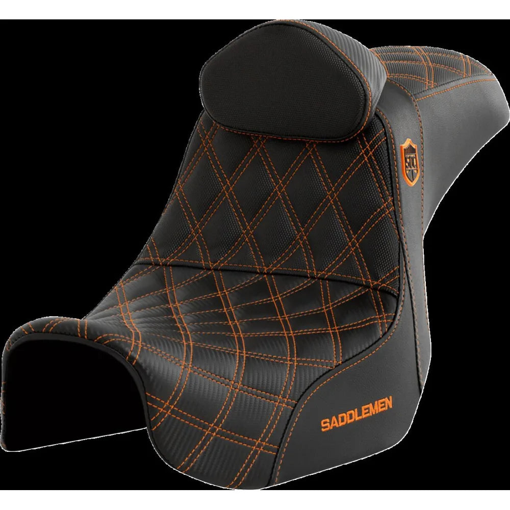 Harley-Davidson Dyna (06-17) Pro Series SDC Performance 2-up sæde Black Gripper Lumbar/ Carbon Fiber orange syning med førerryglæn – Saddlemen