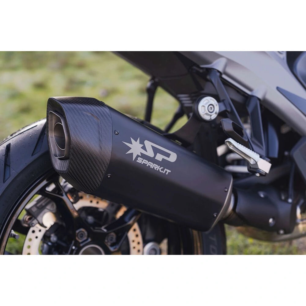 BMW R 1300 GS (23-26) Fighter Evo slip-on, sort – Spark – monteret på motorcykel, design og linjeføring, billede 5