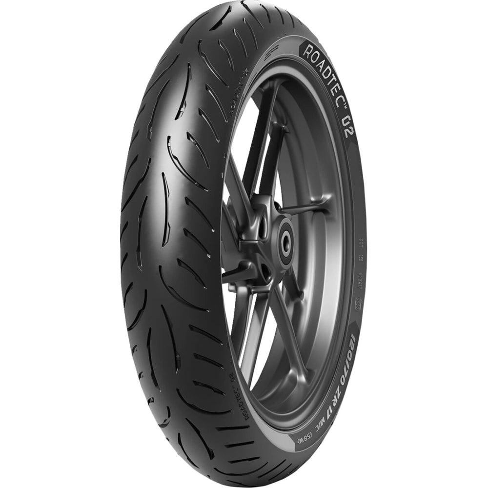Metzeler Roadtec 02 110/80R19 59V TL – fordæk – originalt Metzeler MC-dæk med stabilitet, præcis styring og sikkert greb i skiftende vejr.