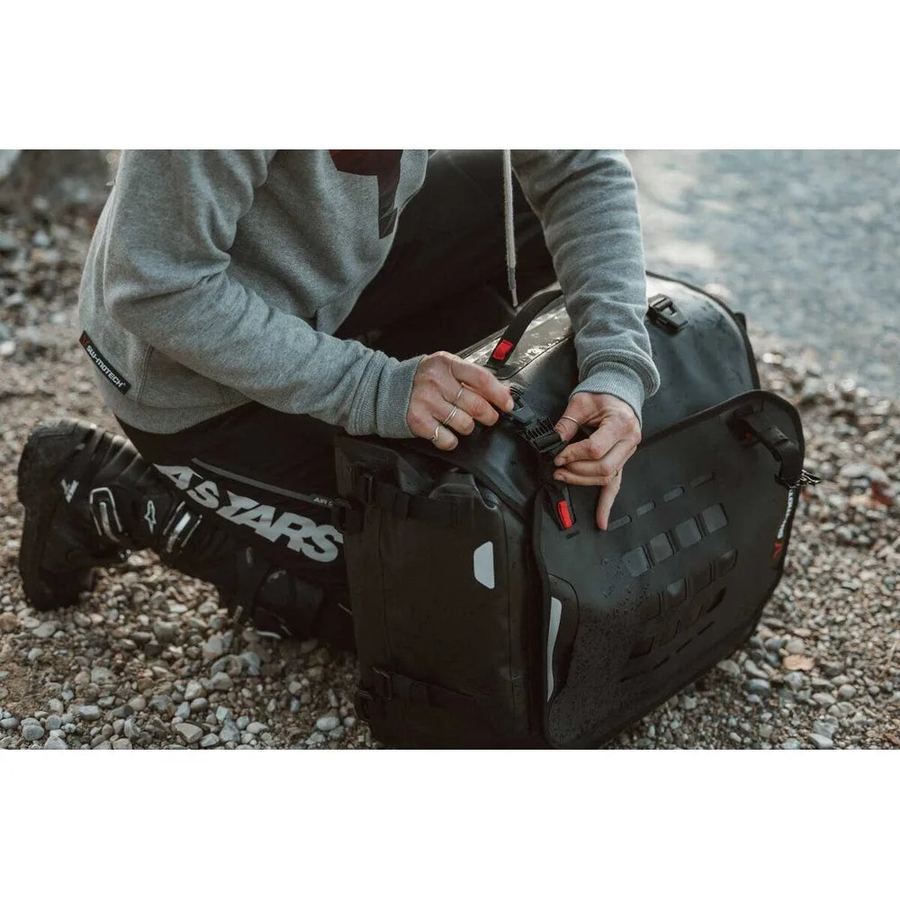 Kawasaki Klz 1000 ABS (12-24) m.fl. SysBag WP L with Right adapterplade (27-40 Liters) – SW-Motech – produktbillede 3