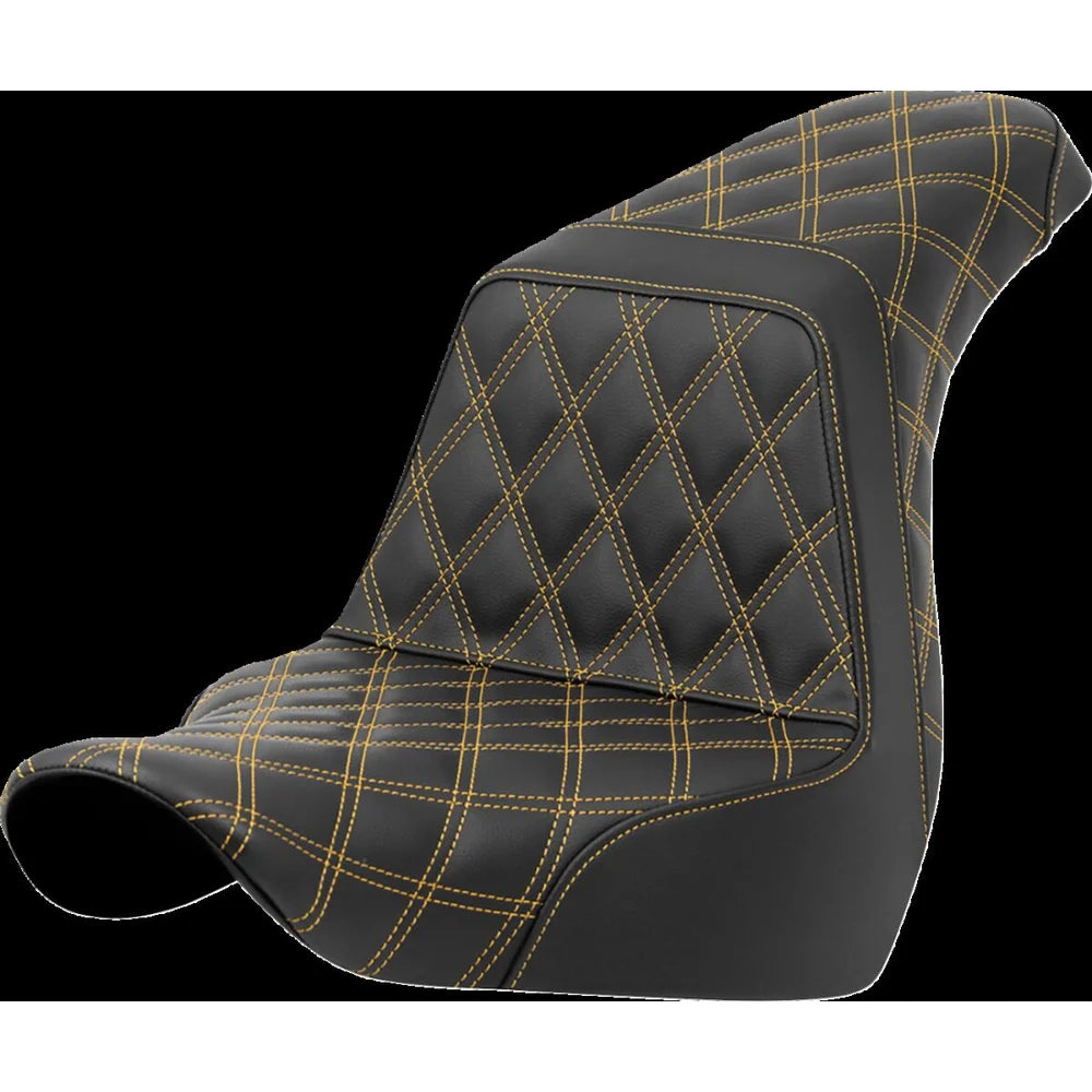 Harley-Davidson Softail (18-26) Step-Up 2-up sæde Lattice Stitch guld syning – Saddlemen