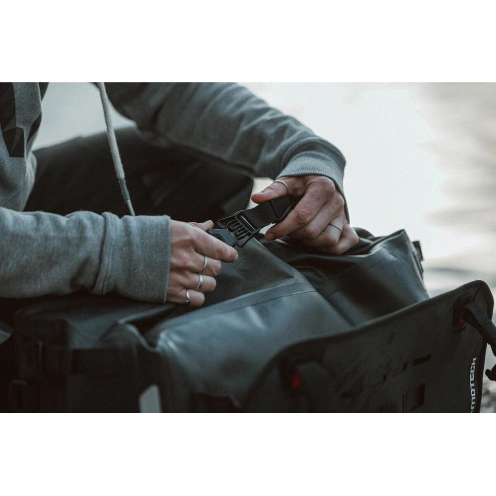Kawasaki Klz 1000 ABS (12-24) m.fl. SysBag WP L (27-40 Liters) – SW-Motech – produktbillede 3