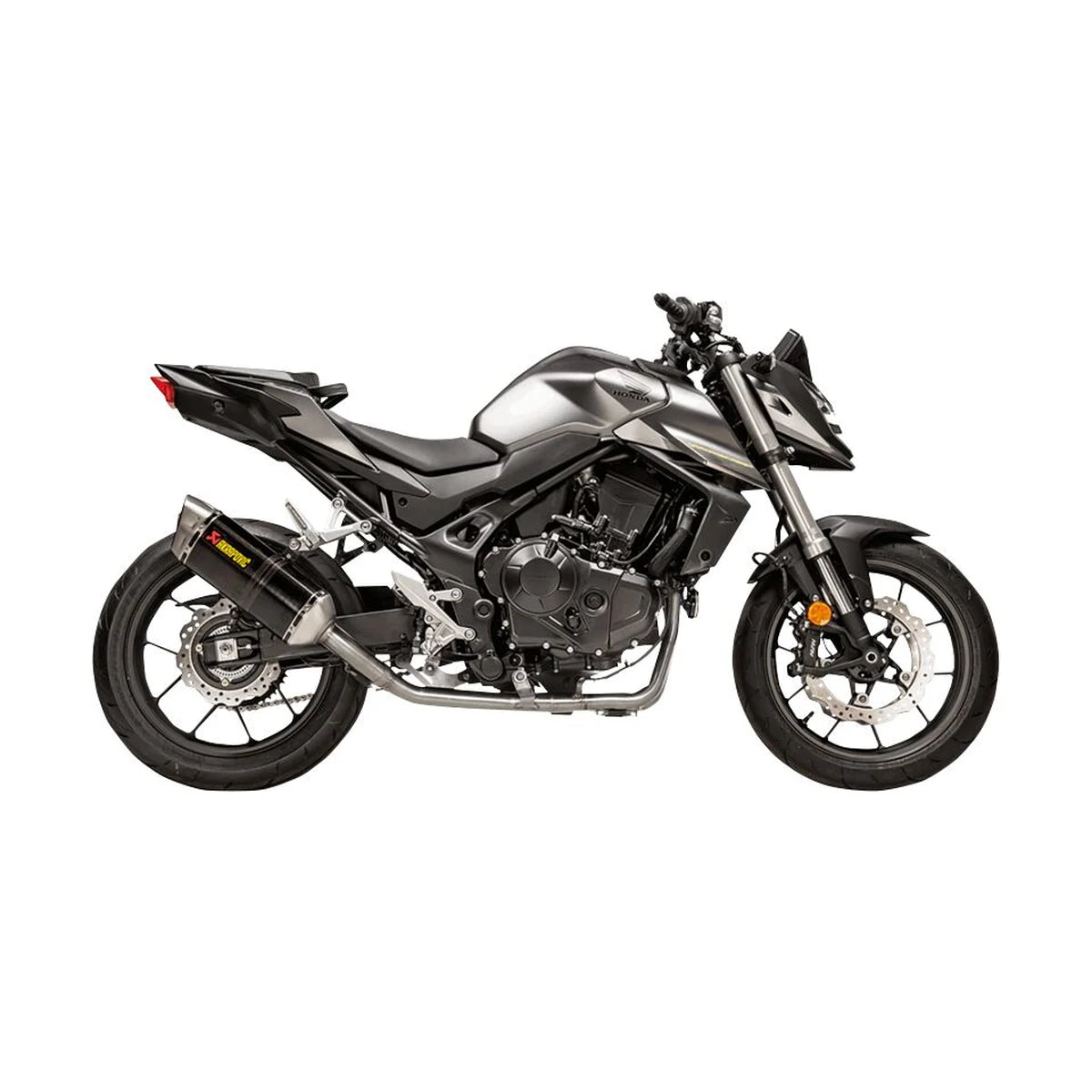 Akrapovič E-H7R3 forrør monteret på Honda CB750 (23-24)