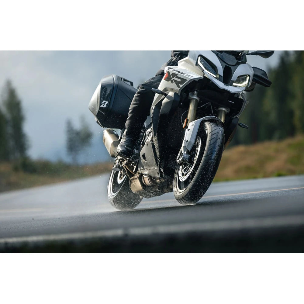 Bridgestone Battlax Sport Touring T33 120/70ZR18 59W TL – fordæk – originalt Bridgestone fordæk med lang levetid og trygge touringegenskaber. Køb hos Mo2parts. Produktbillede 5.