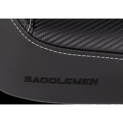 Harley-Davidson Dyna (96-03) Dominator solosæde Smooth/ Stitched grå syning – Saddlemen – ekstra produktvisning med fokus på form, polstring, syninger og finish – billede 2