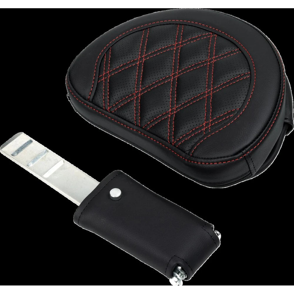 Harley-Davidson Touring (08-24) Roadsofa 2-up sæde Lattice Stitch rød syning med førerryglæn – Saddlemen – ekstra produktvisning med fokus på form, polstring, syninger og finish – billede 2