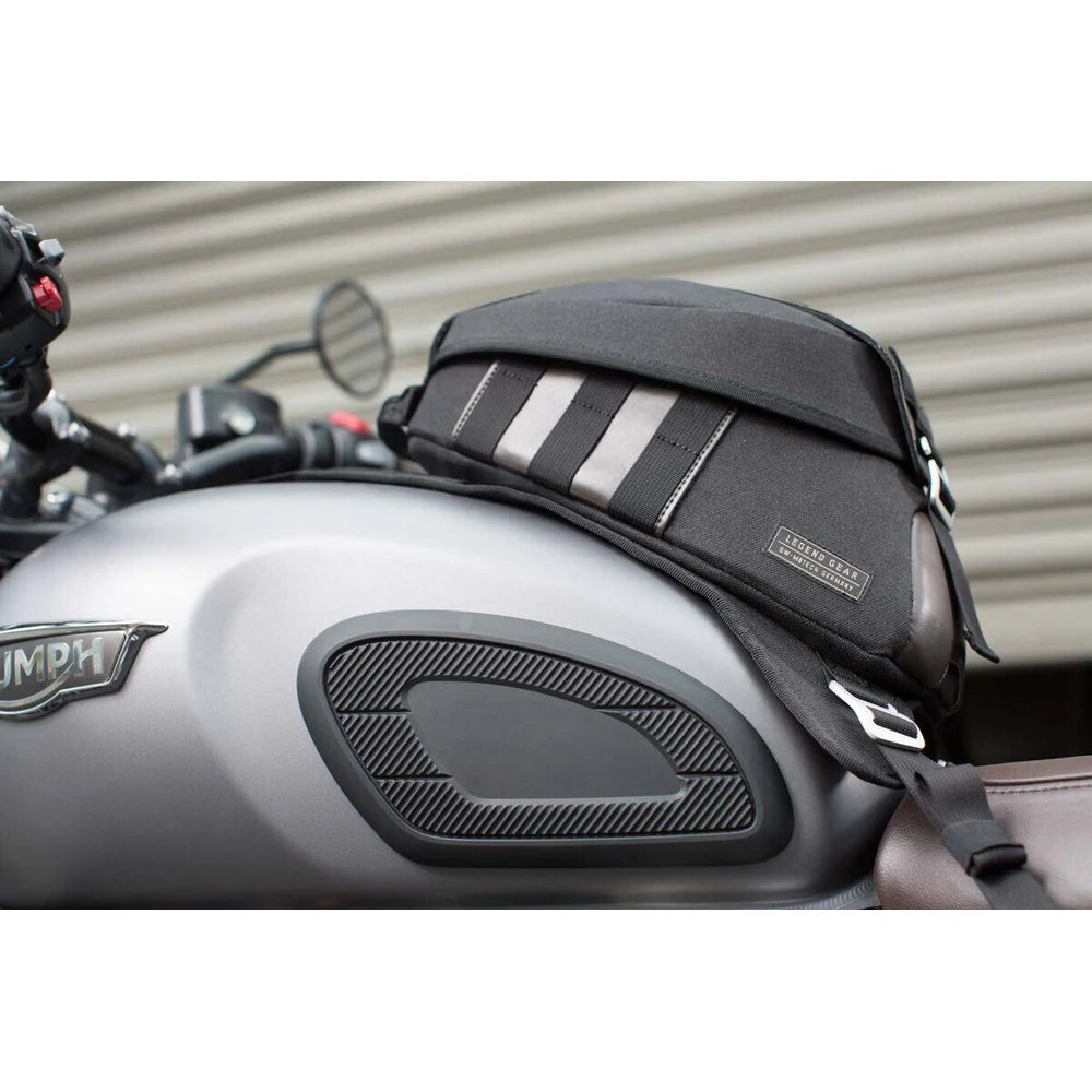 Kawasaki Vn 900 (06-25) m.fl. Legend Gear Strap-on tanktaske LT2 – SW-Motech – produktbillede 4