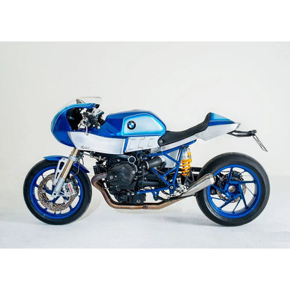 Universal GP Style slip-on lyddæmper, rustfrit stål – Spark – monteret på motorcykel, design og linjeføring, billede 3