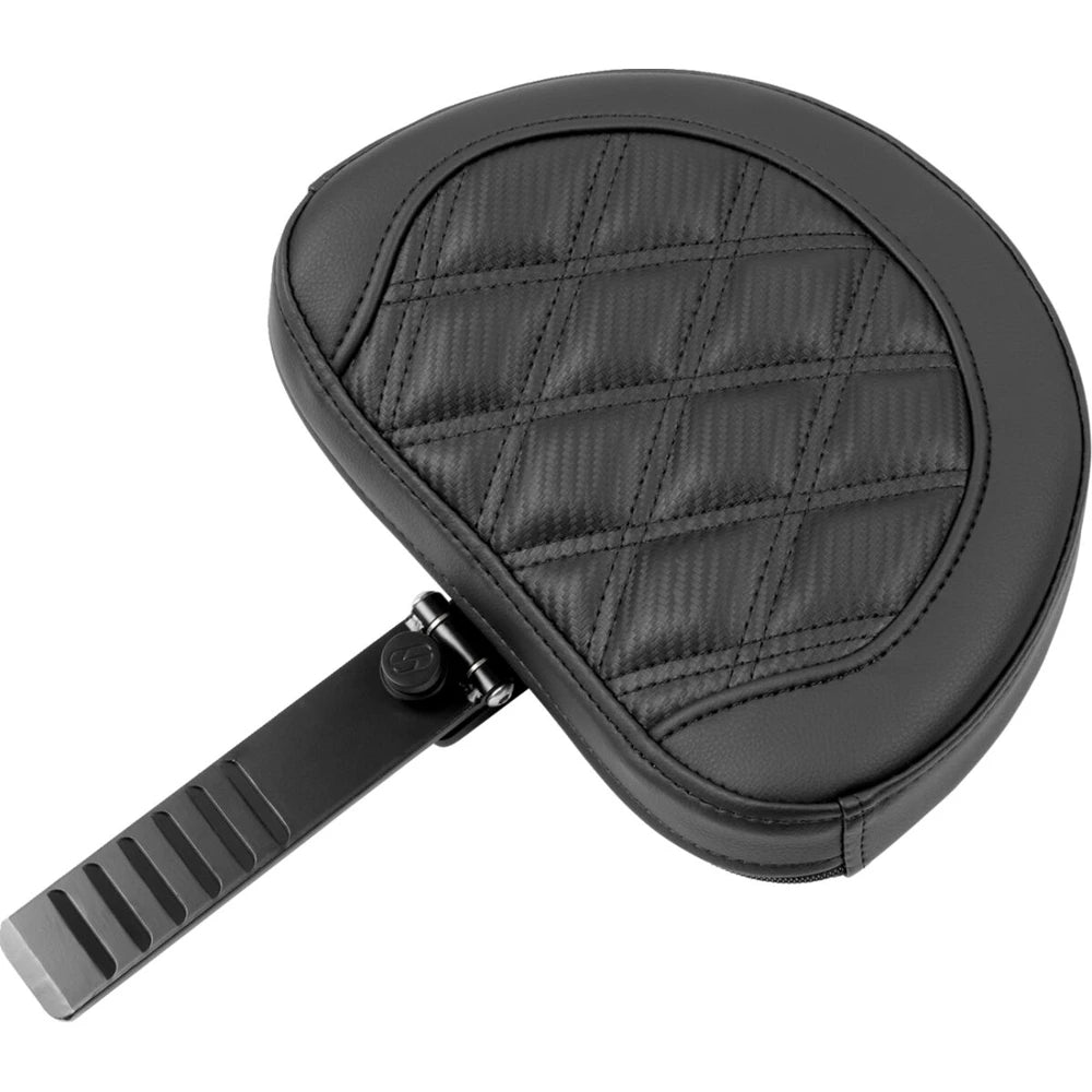Harley-Davidson Touring (23-26) Roadsofa 2-up sæde Carbon Fiber/ Lattice Stitch/ Perforated med førerryglæn – Saddlemen – ekstra produktvisning med fokus på form, polstring, syninger og finish – billede 3