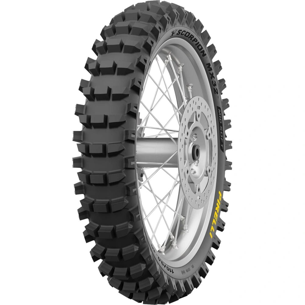 Pirelli Scorpion MX32 Mid Soft 110/90-19 62M TT NHS – bagdæk – originalt Pirelli bagdæk med maksimalt greb, præcis feedback og ægte banefølelse. Køb hos Mo2parts.