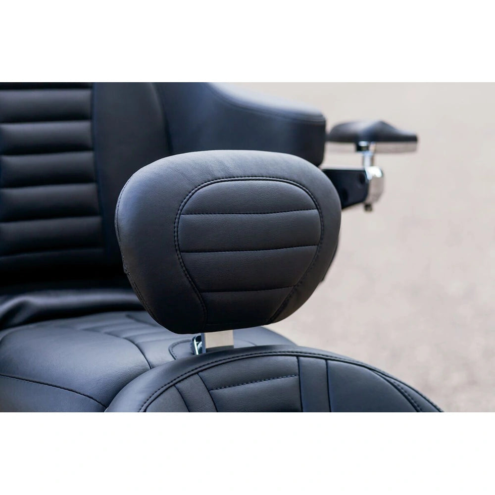 Harley-Davidson Street Glide (08-24) Removable førerryglæn, tuck & roll – Mustang – Mustang varenr. 79012 – ekstra visning af form, polstring og design – billede 3