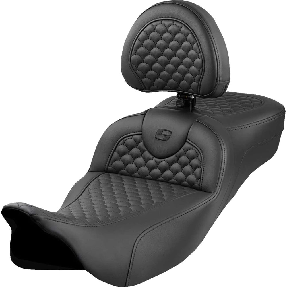 Harley-Davidson Touring (08-25) Roadsofa 2-up sæde Dragon Stitch Extended Reach med førerryglæn – Saddlemen
