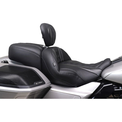 Harley-Davidson Street Glide CVO (23-26) Deluxe førerryglæn, diamond – Mustang – Mustang varenr. 89460 – ekstra produktvinkel med fokus på form og finish – billede 3