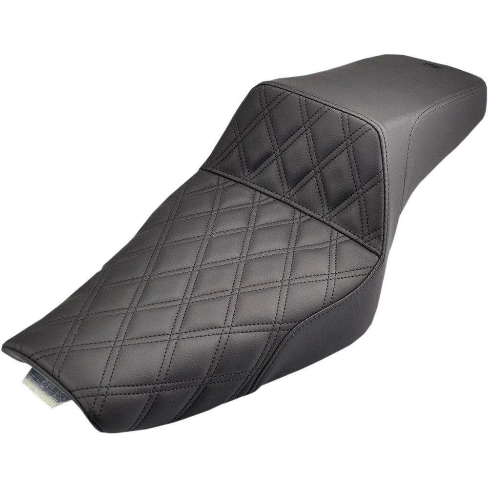 Harley-Davidson Sportster (04-22) Step-Up 2-up sæde Front Lattice Stitch, 12.5 liter Tank (3.3 US gal.) – Saddlemen