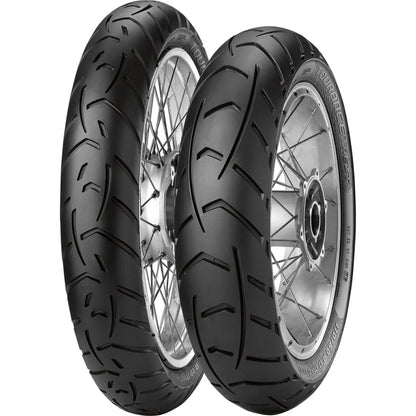 Metzeler Tourance Next 150/70R18 70V TL – bagdæk – originalt Metzeler MC-dæk med kontrol på asfalt og løst underlag.
