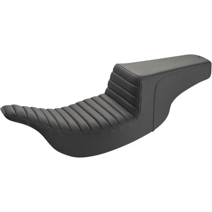 Harley-Davidson Touring (97-07) Step-Up 2-up sæde Front Tuck-n-Roll, 29 cm (11-1/2") (897-07-171) – Saddlemen – ekstra produktvisning med fokus på form, polstring, syninger og finish – billede 2