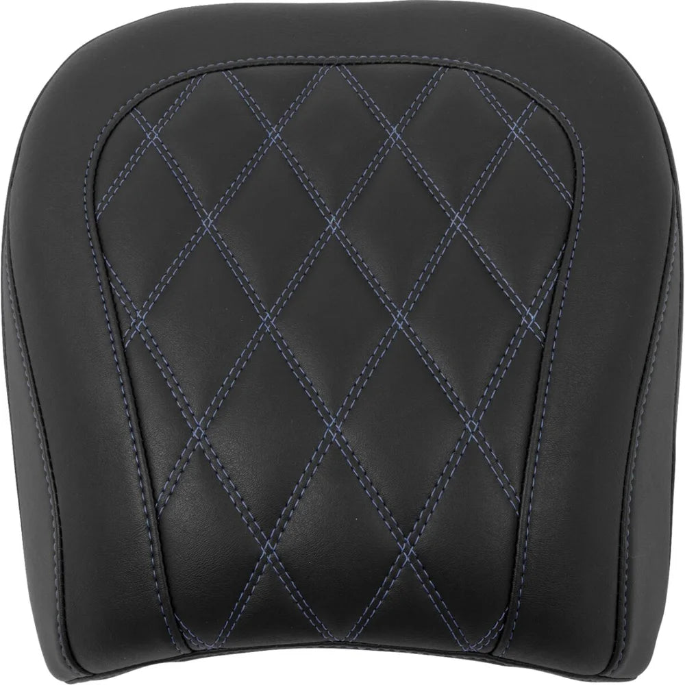 Harley-Davidson Touring (23-26) Tripper passagersæde, blå syning – Mustang – Mustang varenr. 88511SB – detalje af materiale, syninger og finish – billede 2