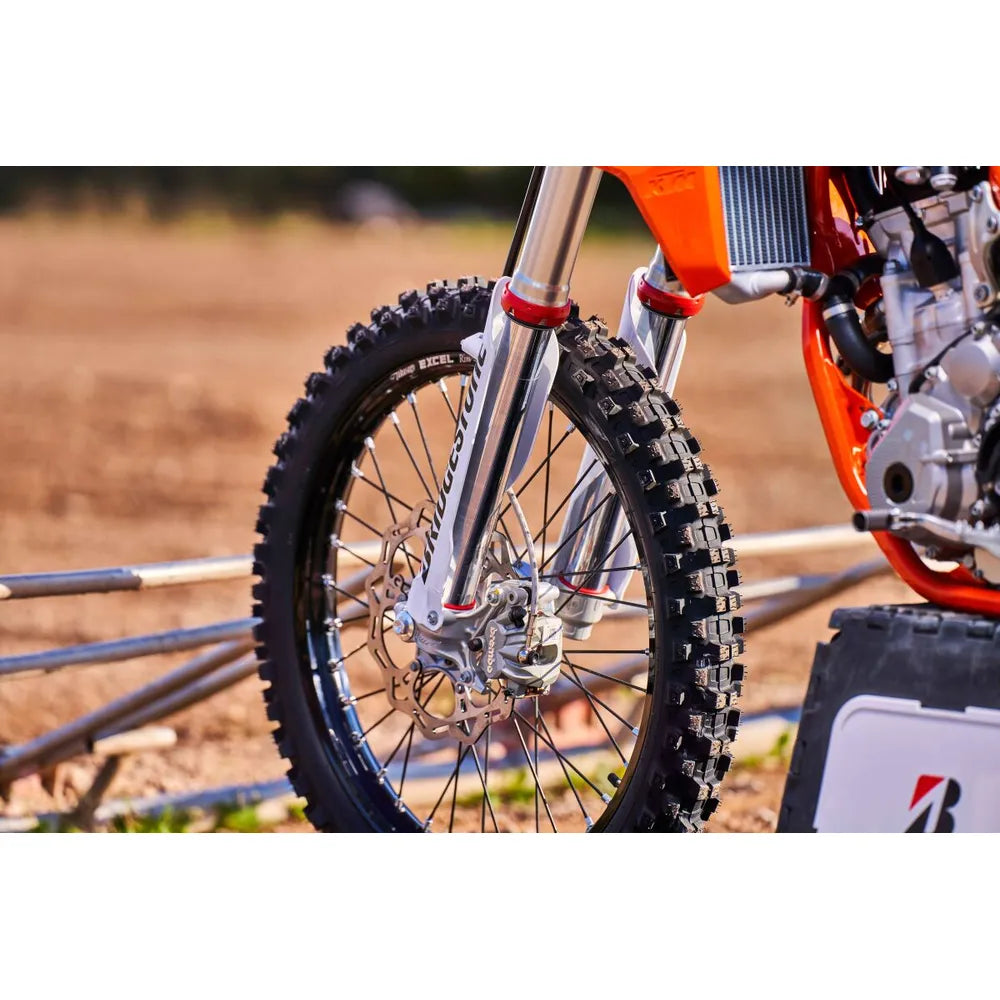 Bridgestone Battlecross X31 80/100-21 51M TT – fordæk – originalt Bridgestone fordæk med maksimalt greb på mellemfast motocrossunderlag. Køb hos Mo2parts. Produktbillede 3.