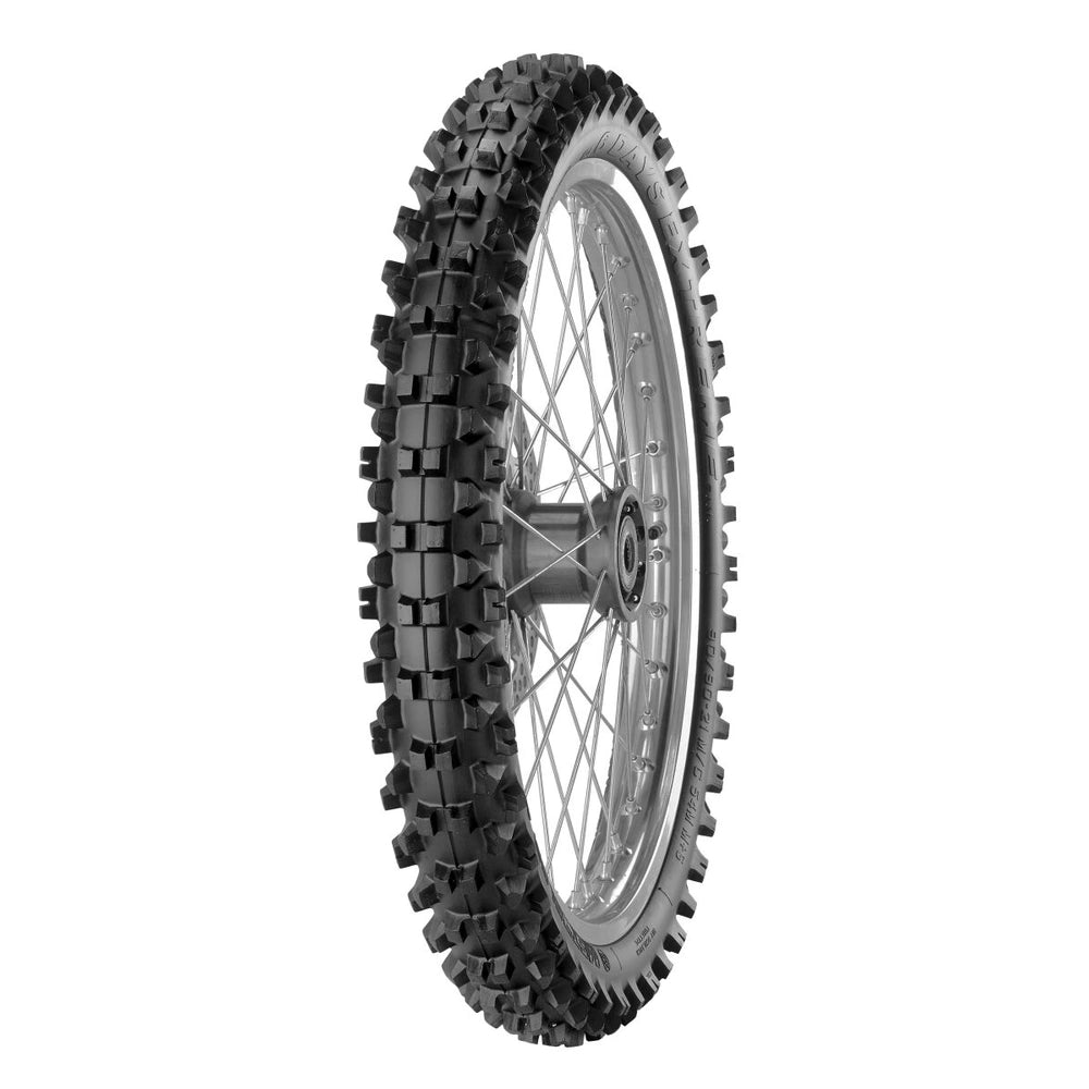 Metzeler MCE 6 Days Extreme 90/100-21 57R TT Rally – fordæk – ekstra visning af dækkets profil, mønster og konstruktion.