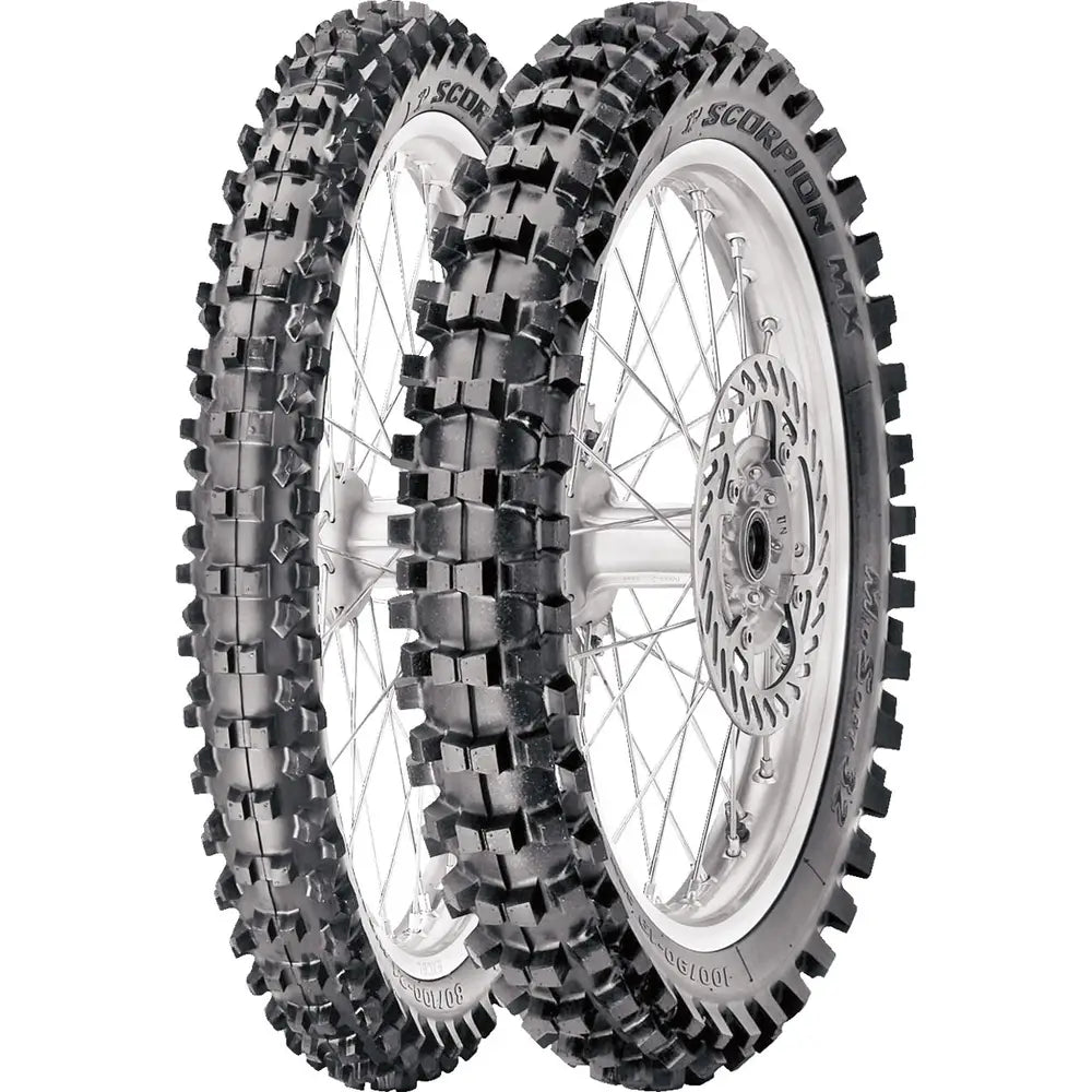Pirelli Scorpion MX32 Mid Soft 2.50-10 33J TT NHS – fordæk – originalt Pirelli fordæk med maksimalt greb, præcis feedback og ægte banefølelse. Køb hos Mo2parts.