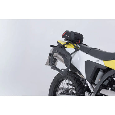 Suzuki Dr-Z4S 400 ABS (25-26) m.fl. PRO side carrier Set (Left & Right) – SW-Motech – produktbillede 2