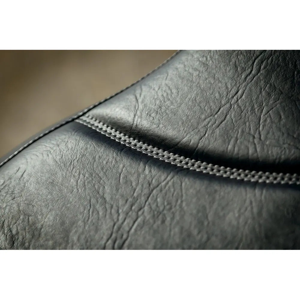 Harley-Davidson Softail (18-26) solosæde – Mustang – Mustang varenr. 75880 – ekstra visning af form, polstring og design – billede 3