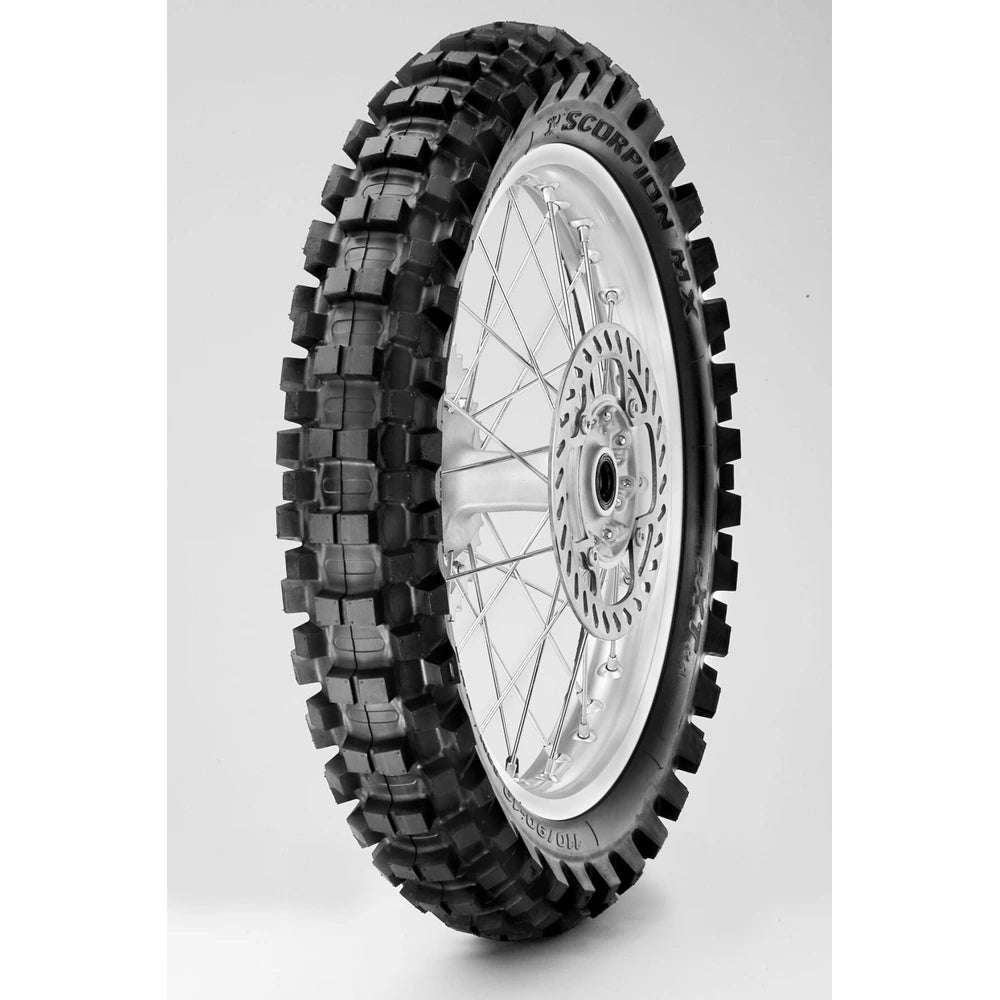 Pirelli Scorpion MX Extra X 100/90-19 57M TT NHS – bagdæk – originalt Pirelli bagdæk med stærkt terrængreb, god kontrol og høj slidstyrke. Køb hos Mo2parts.